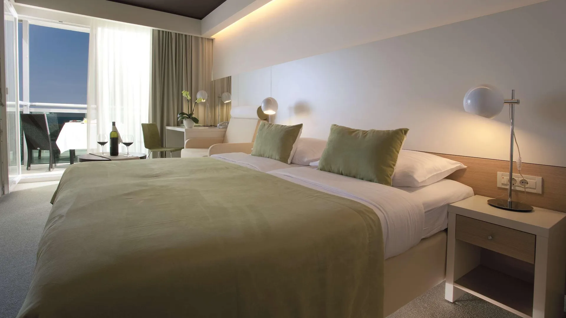 Family Hotel Vespera Мали-Лошинь 4*,  Хорватия